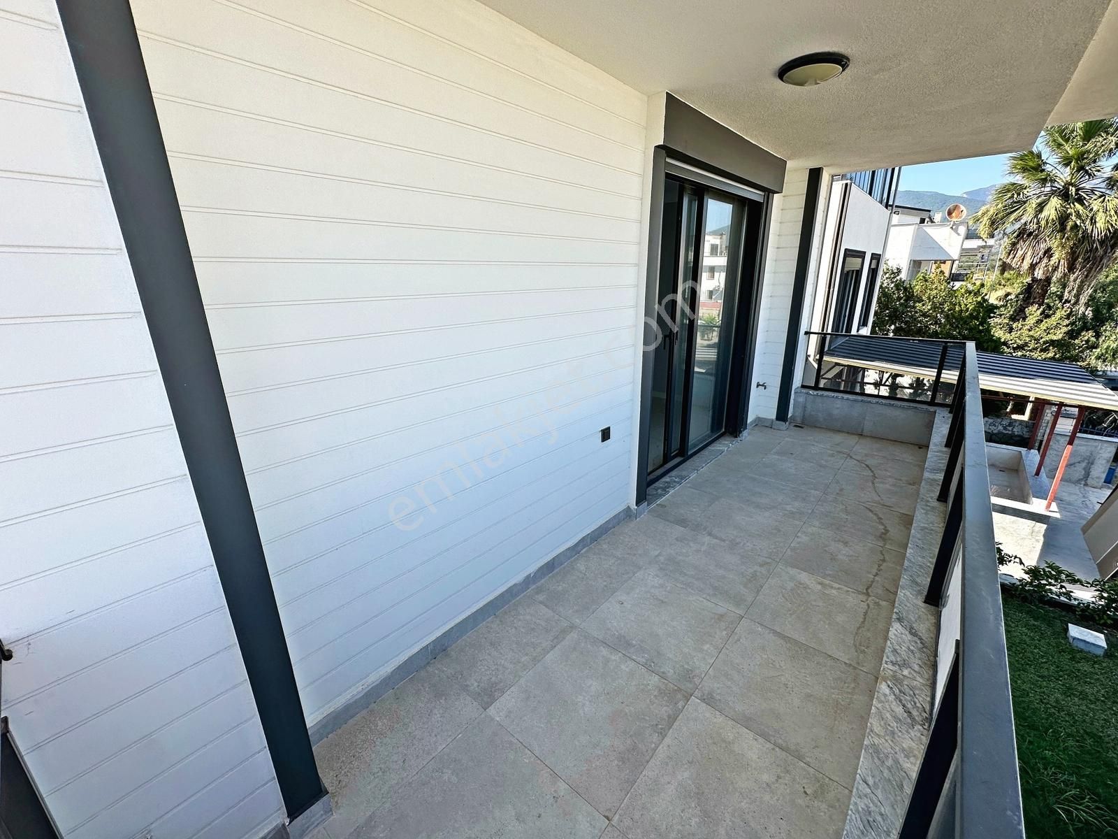 Ayanoğlun'dan Denize Yakın Müstakil Yaşam Alanlı 3+1 Sıfır Villa - Görsel 26