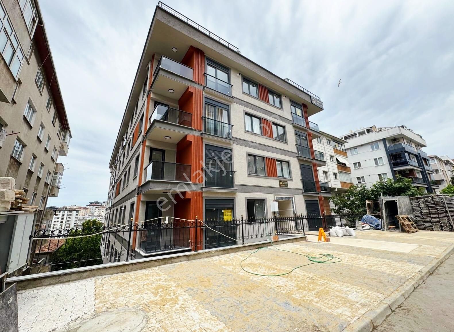 Altıntepe Noktada-sıfır Binada-arakatta-balkonlu-geniş 2+1 - Görsel 26