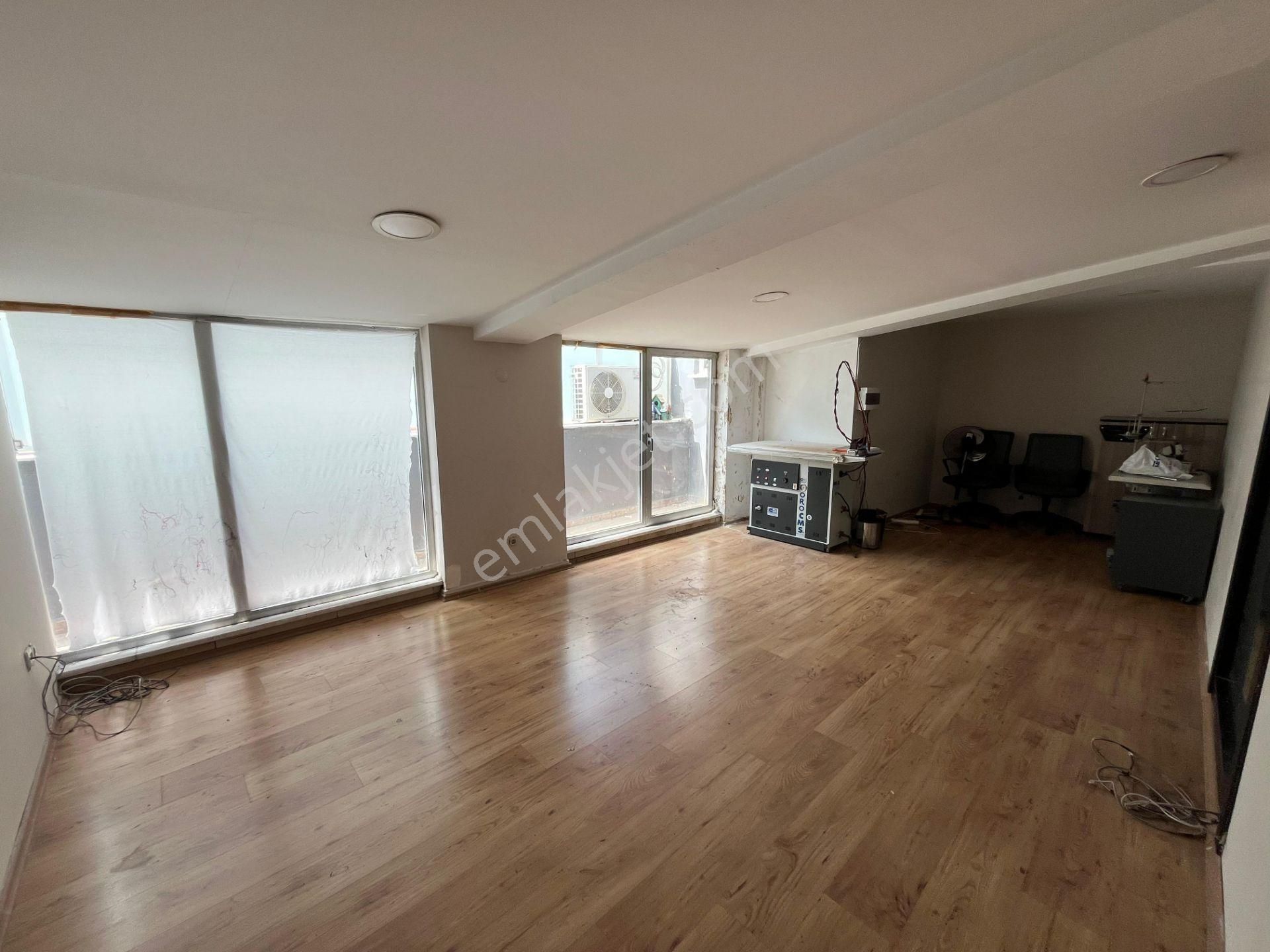 Remax'tan Bağcılar Yıldıztepe'de Kiralık 3.330 M2 Komple Bina - Görsel 12