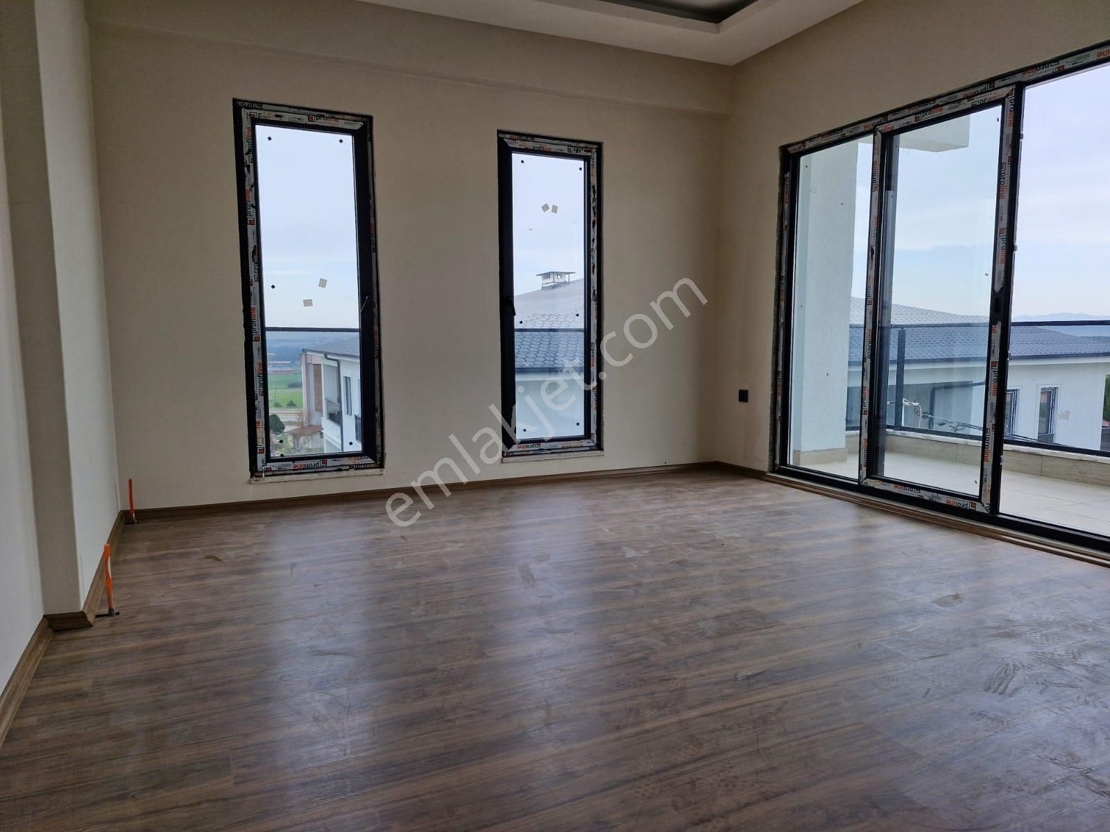 Rumeli World'den Karaağaç'ta Site İçinde Deniz Manzaralı Daire - Görsel 9