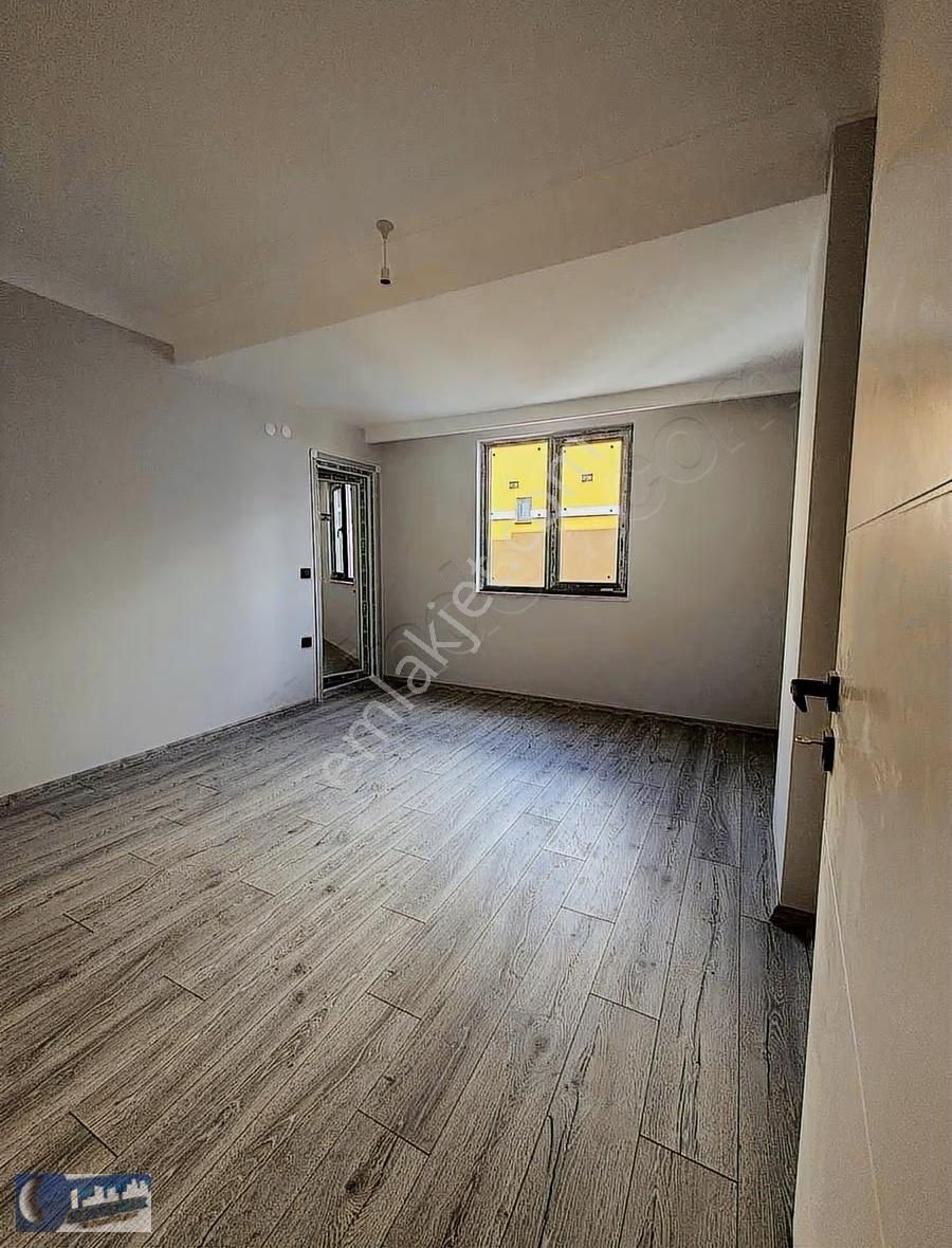 Sezer Emlaktan Kışla Mahalledinde Satılık Dairr - Görsel 11