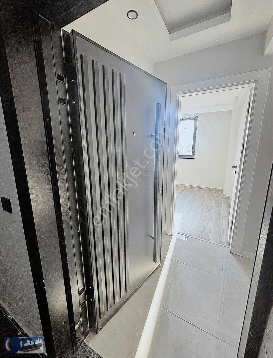 Sezer Emlaktan Kışla Mahalledinde Satılık Dairr - Görsel 3