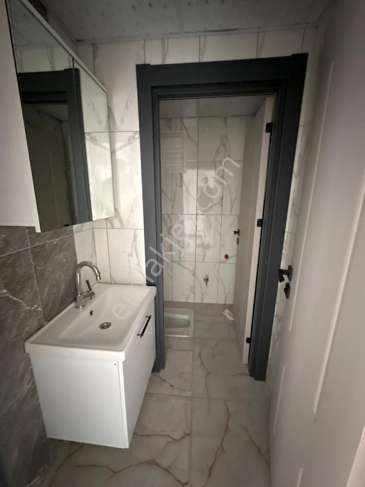 Kaliteli Malzemeleri Şık Tasarımıyla 3+1 Sıfır Satılık Daire - Görsel 15