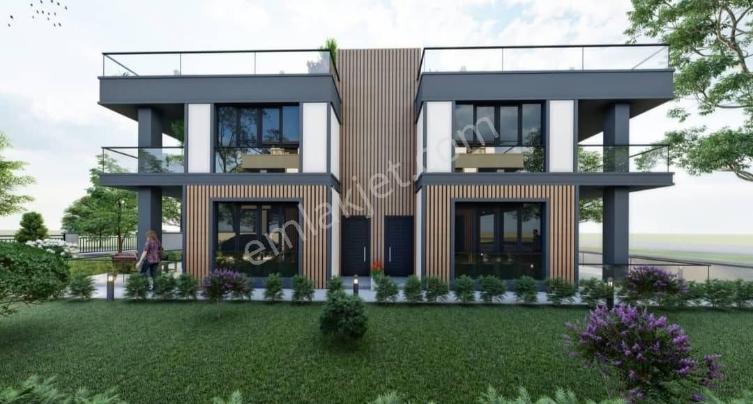 Rumeli World'den Bayır Köyünün Tam Merkezinde Çift Villalık Arsa