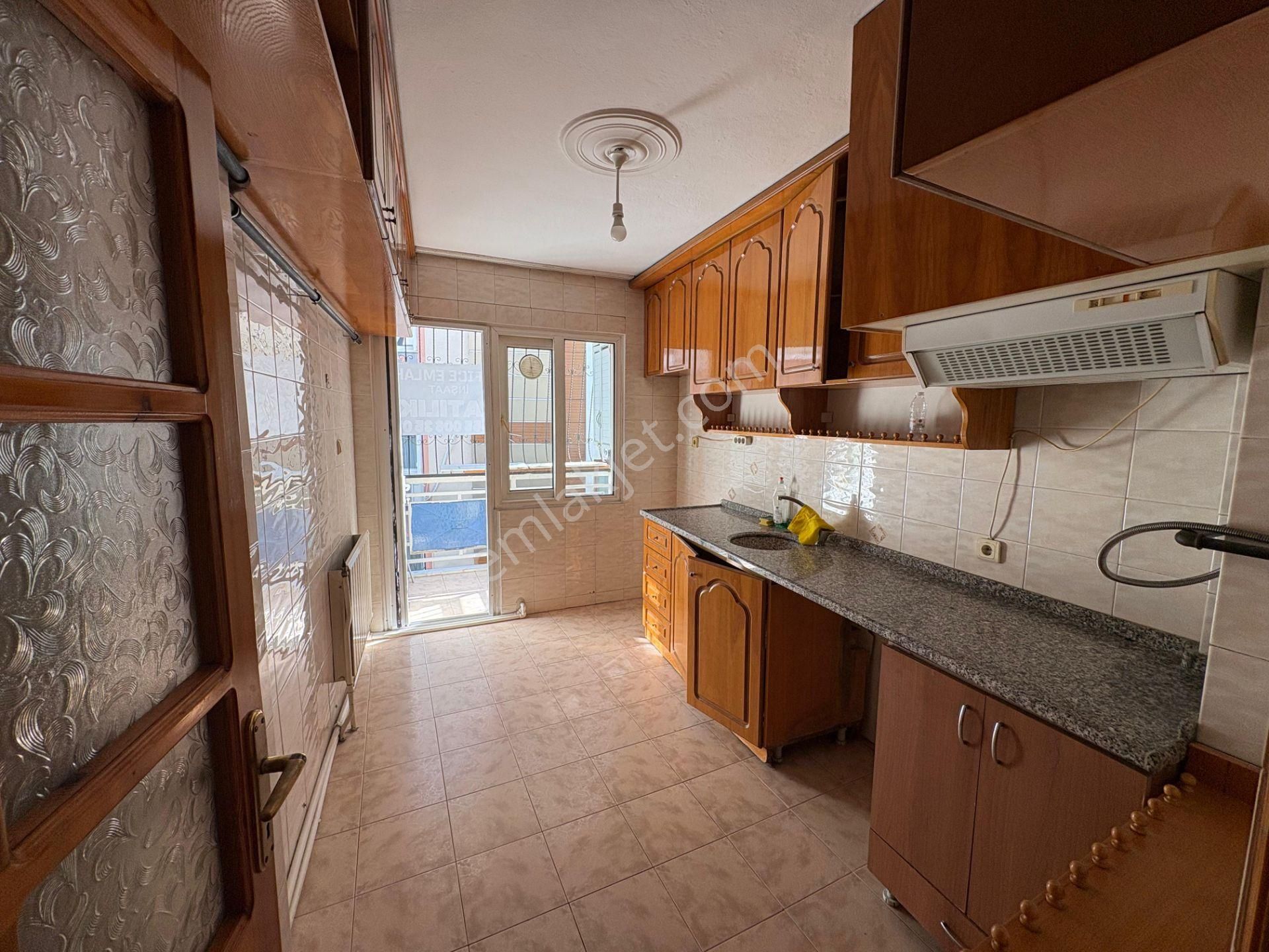 Buca Şirinyer Güven Mahallesi Migros Karşısı Noter Yanı Arakat 120m2/2.kat//2+1 Daire - Görsel 11