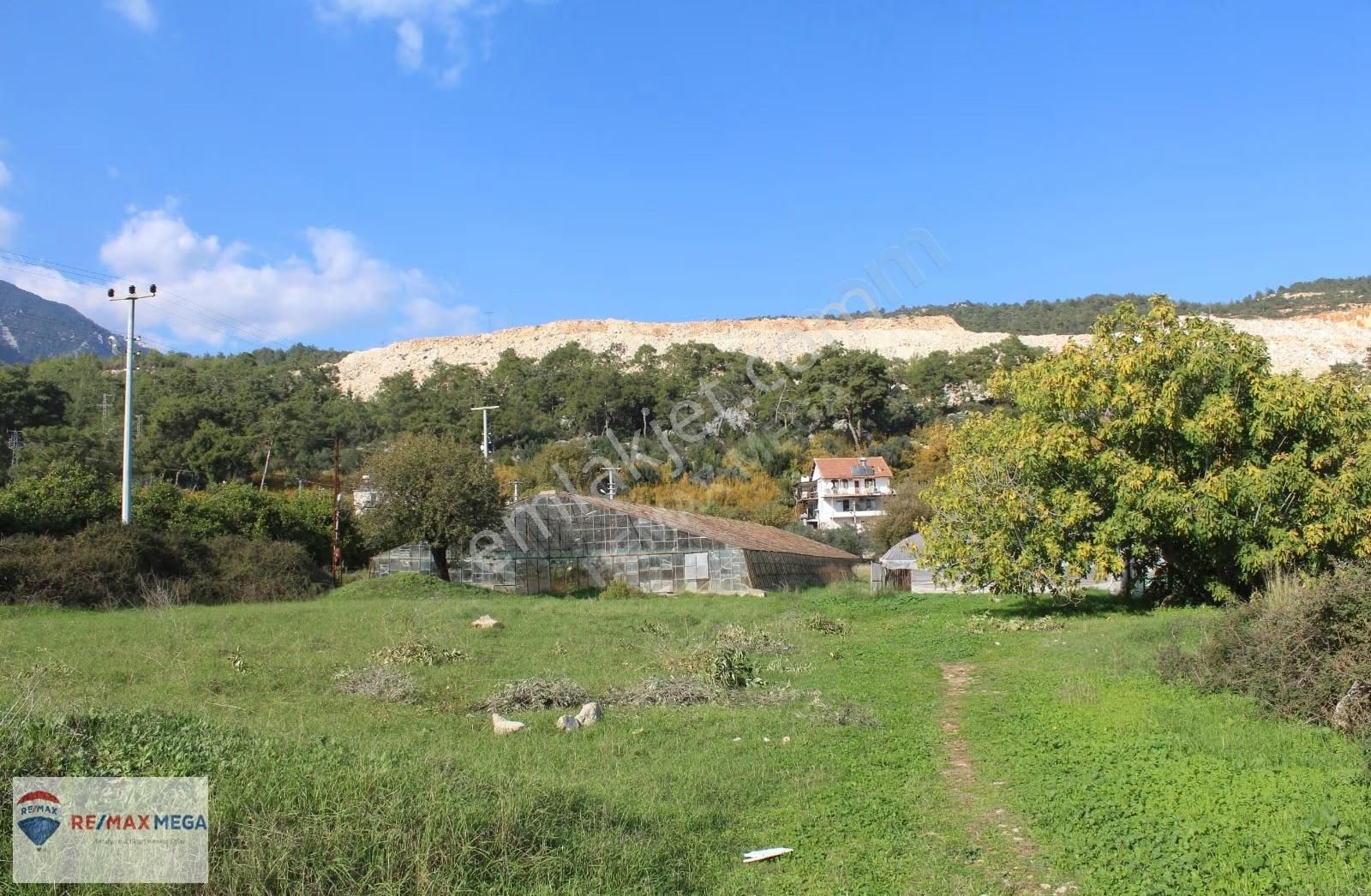 Finike Turunçova Yola Cephe