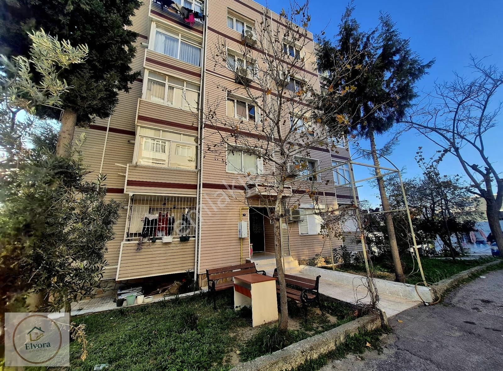 Buca Evka 1 İzkent'te 2+1 Kiralık Daire