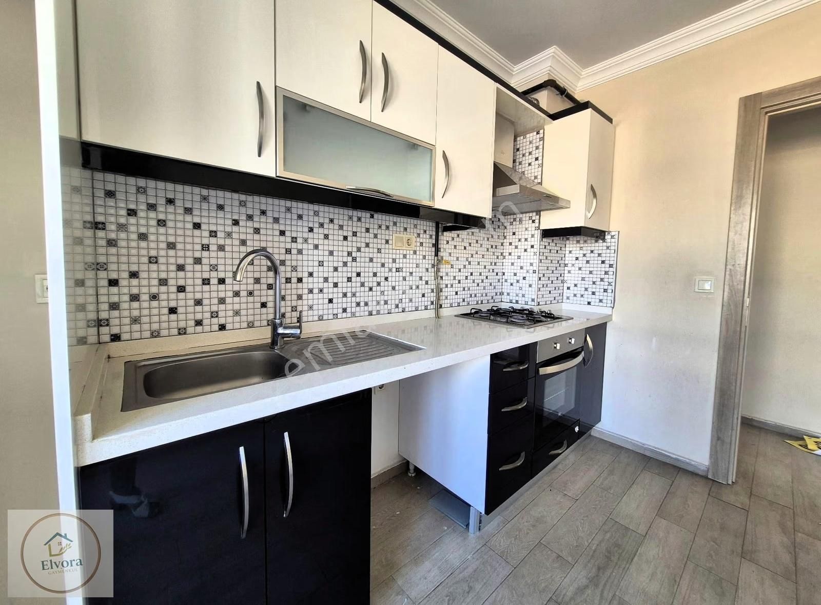 Buca Tınaztepe Hastanesi'ne 3 Dk Yatırma Uygun Geniş 2+1 Daire