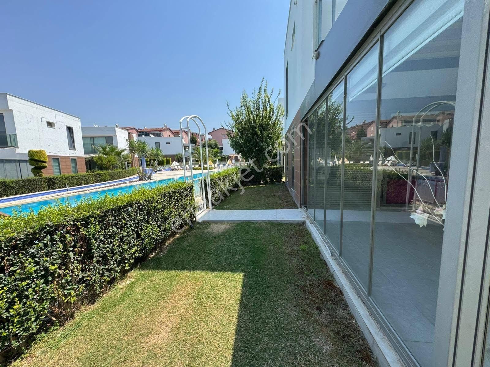 Kuşadası Karaova Da Havuzlu Site İçerisinde 3+1 Villa - Görsel 4