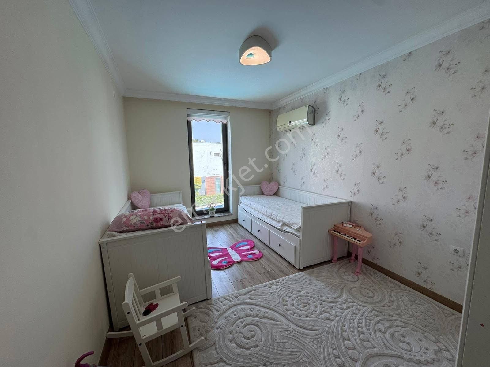 Kuşadası Karaova Da Havuzlu Site İçerisinde 3+1 Villa - Görsel 20