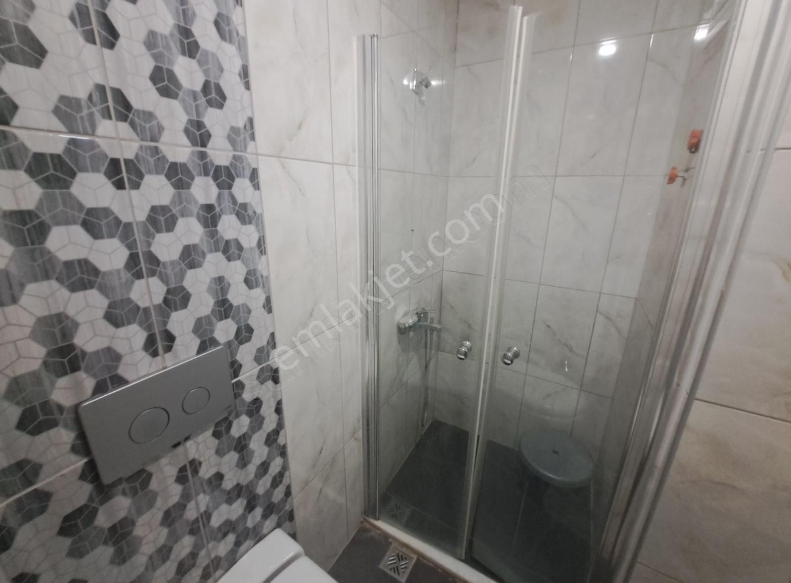 Öz Yıldız Emlaktan Emek Mahallesinde Eşyalı 1+1 Kiralık Daire