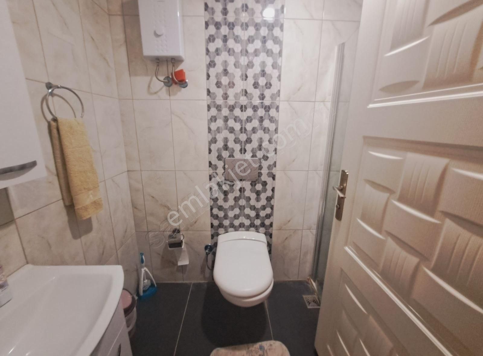 Öz Yıldız Emlaktan Emek Mahallesinde Eşyalı 1+1 Kiralık Daire - Görsel 3