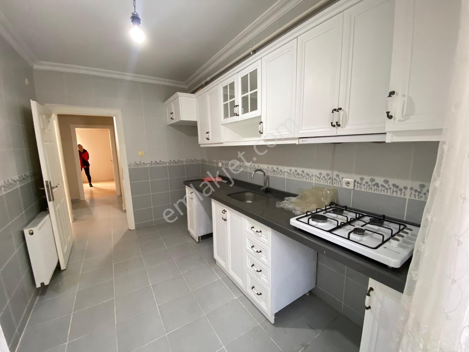 Tuğra' Dan Şeyhsinan Mah.merkezi Konumda 2+1 Temiz Kiralık Daire - Görsel 9