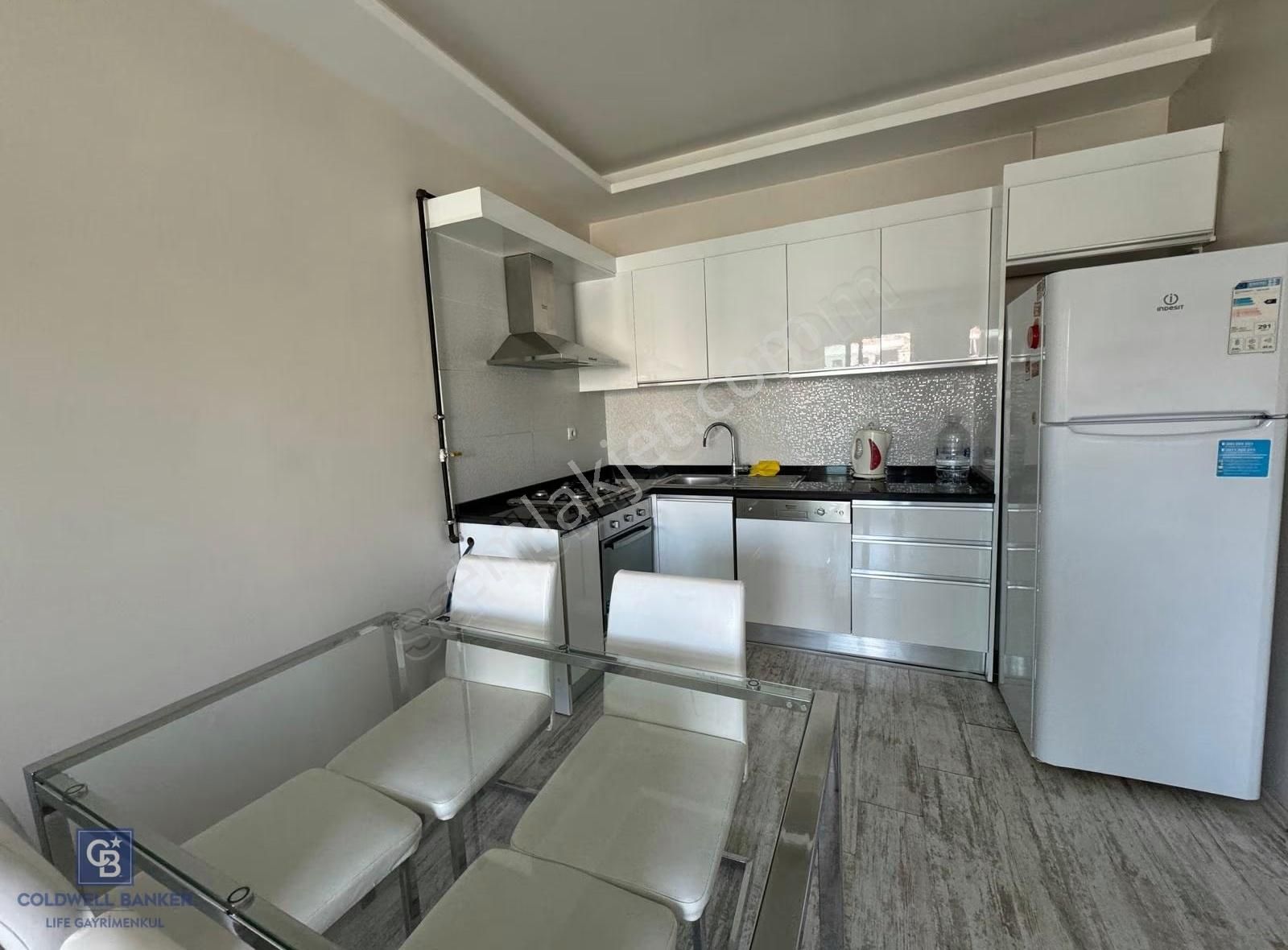 Çiğli Havuzlu Sitede Eşyalı Büyük 1+1 Kiralık Daire - Görsel 13