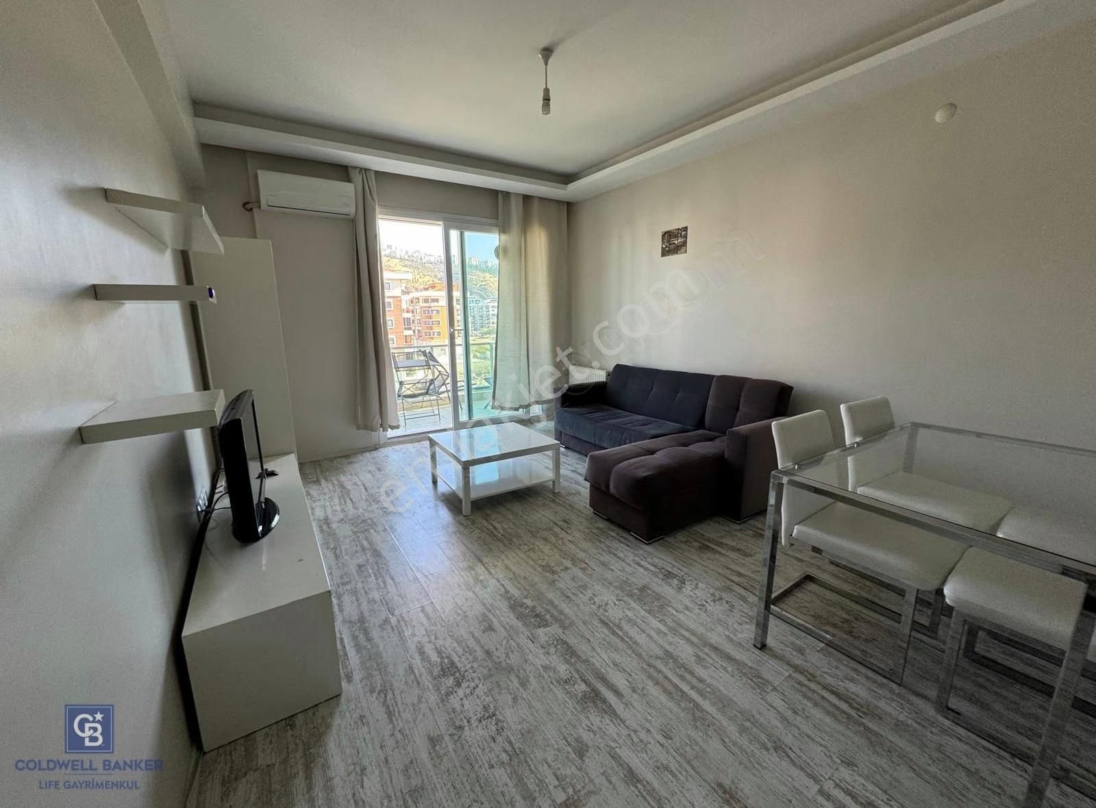 Çiğli Havuzlu Sitede Eşyalı Büyük 1+1 Kiralık Daire - Görsel 6