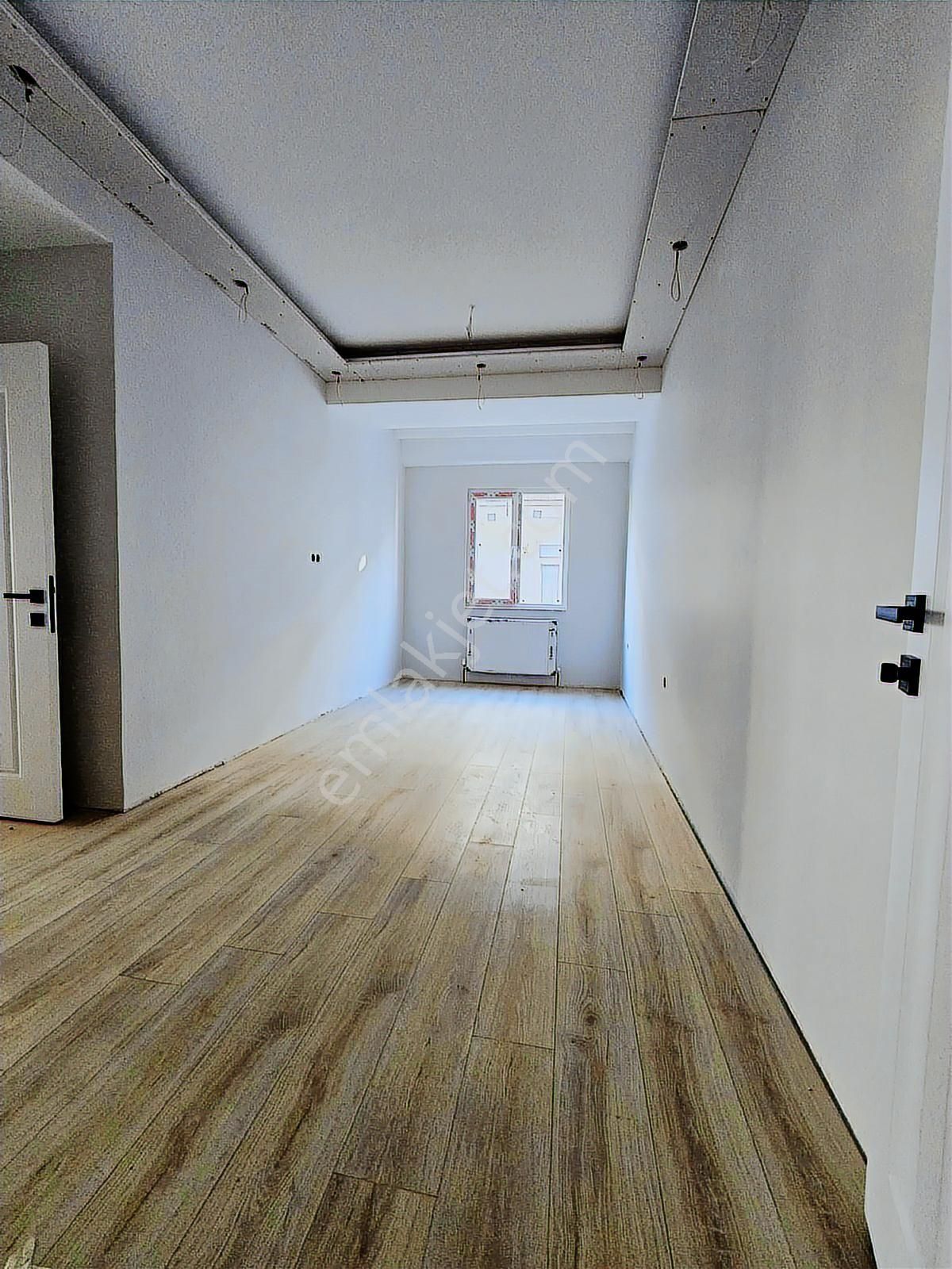 Sıfır Butik Sitede 3+1 Ebeveyn Banyolu Ön Cephe Daire - Görsel 16