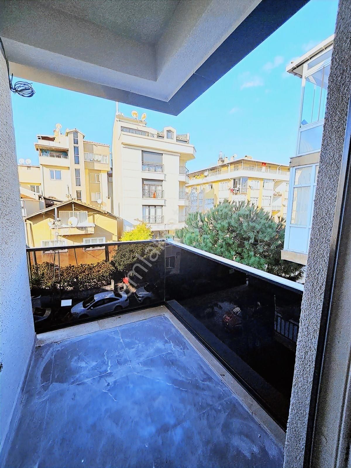 Sıfır Butik Sitede 3+1 Ebeveyn Banyolu Ön Cephe Daire - Görsel 13