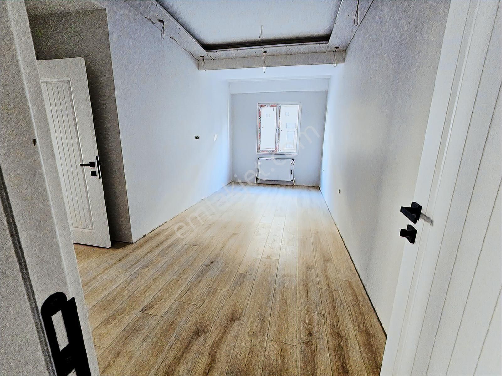 Sıfır Butik Sitede 3+1 Ebeveyn Banyolu Ön Cephe Daire - Görsel 10