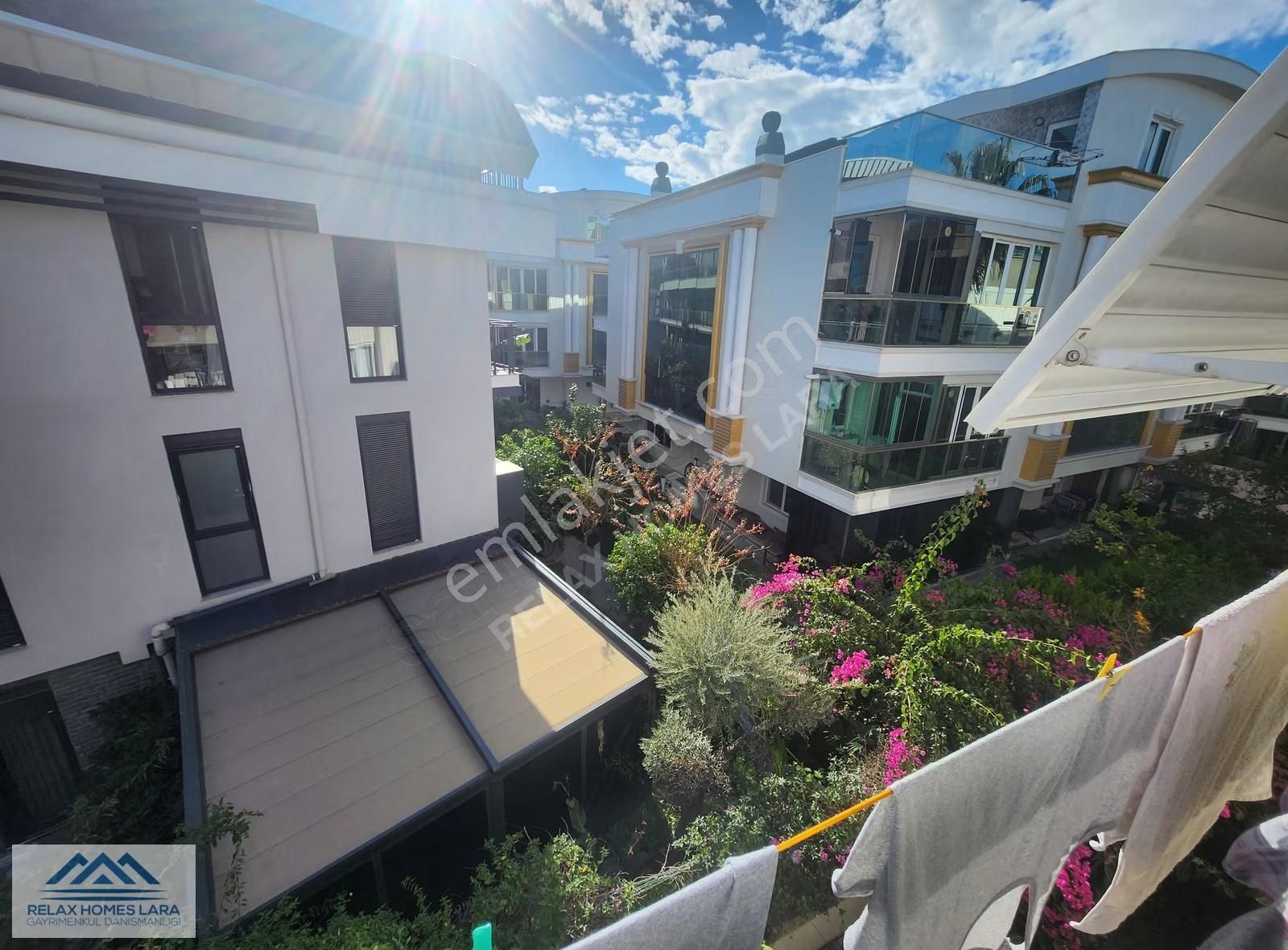 Güzelobada Merkezde Site İçerisinde 3+1 Satılık Daire