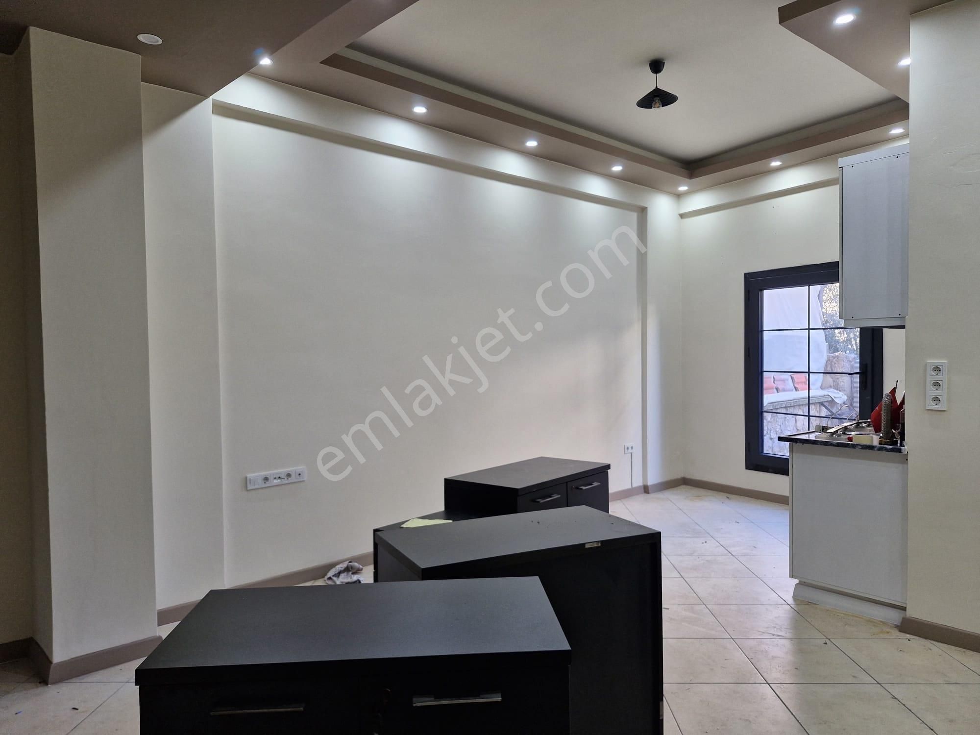 Goldhouse Dan Satılık Günlükbaşı Cadde Üzerinde Depolu 195 M2 Fırsat Fiyata Dükkan - Görsel 3