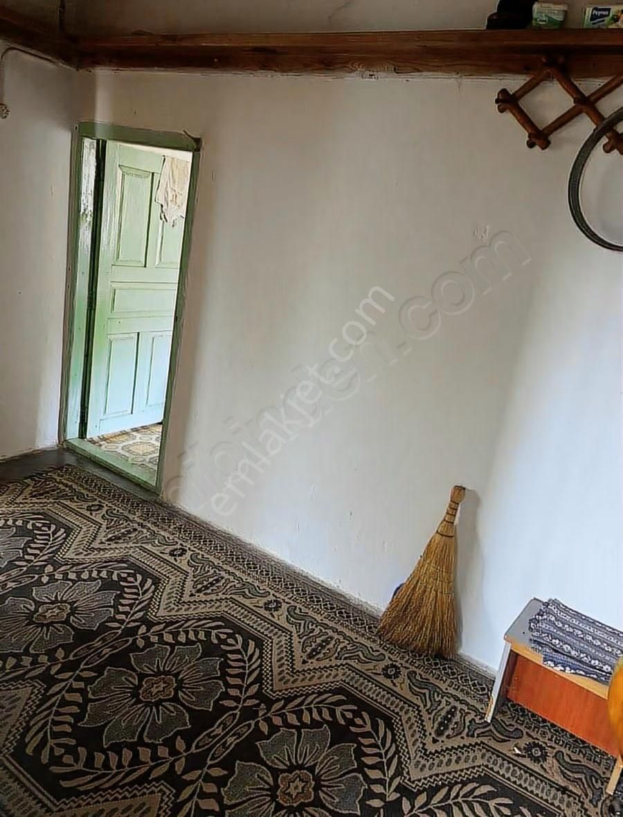 Köy Emlaktan Taş Ev Ve Bahçe Satışa Sunulmuştur. - Görsel 3