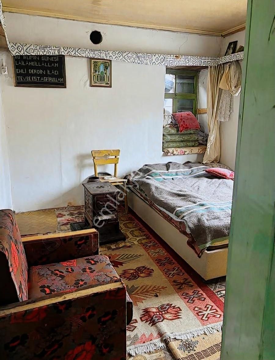 Köy Emlaktan Taş Ev Ve Bahçe Satışa Sunulmuştur. - Görsel 10