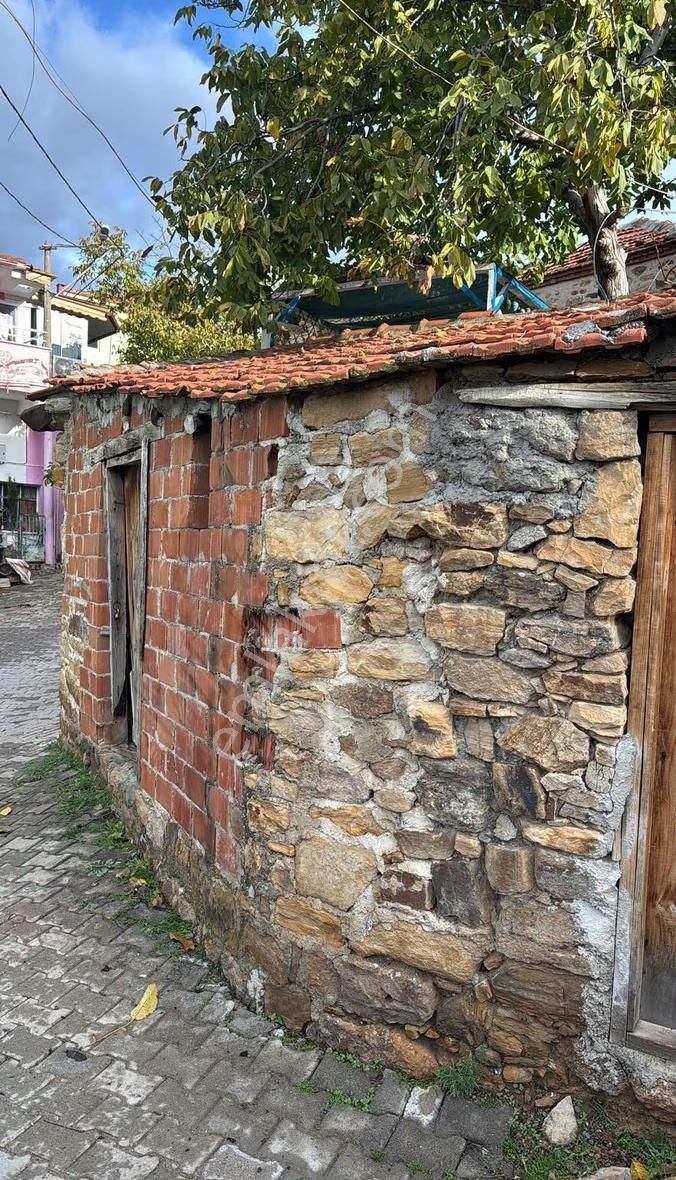 Köy Emlak'tan Satılık Taş Bina