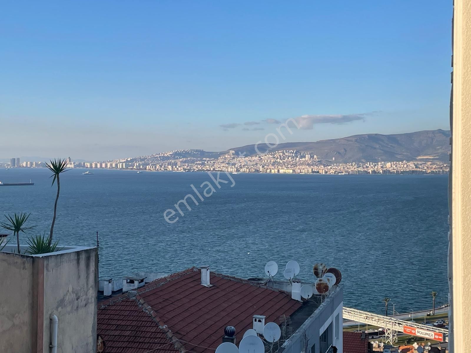 Kaçırılmıycak Fırsat!!! Deniz Manzaralı 3+1 Daire