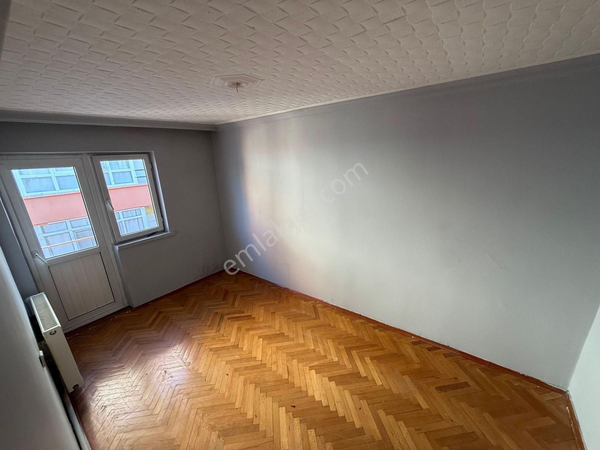 Yunus Emre Caddesi Ve Danışment Göbek Paraleli Katta Ön Cephe - Görsel 14