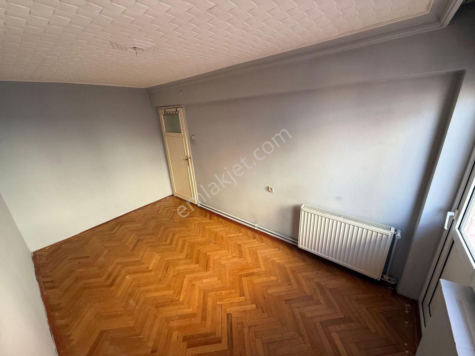 Yunus Emre Caddesi Ve Danışment Göbek Paraleli Katta Ön Cephe - Görsel 13