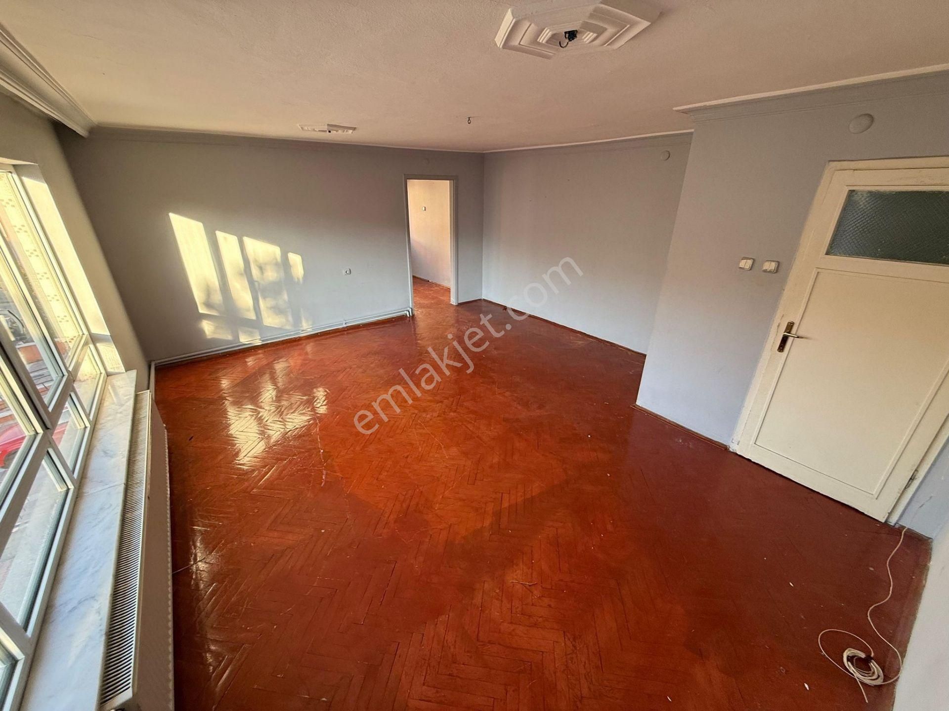 Yunus Emre Caddesi Ve Danışment Göbek Paraleli Katta Ön Cephe - Görsel 17