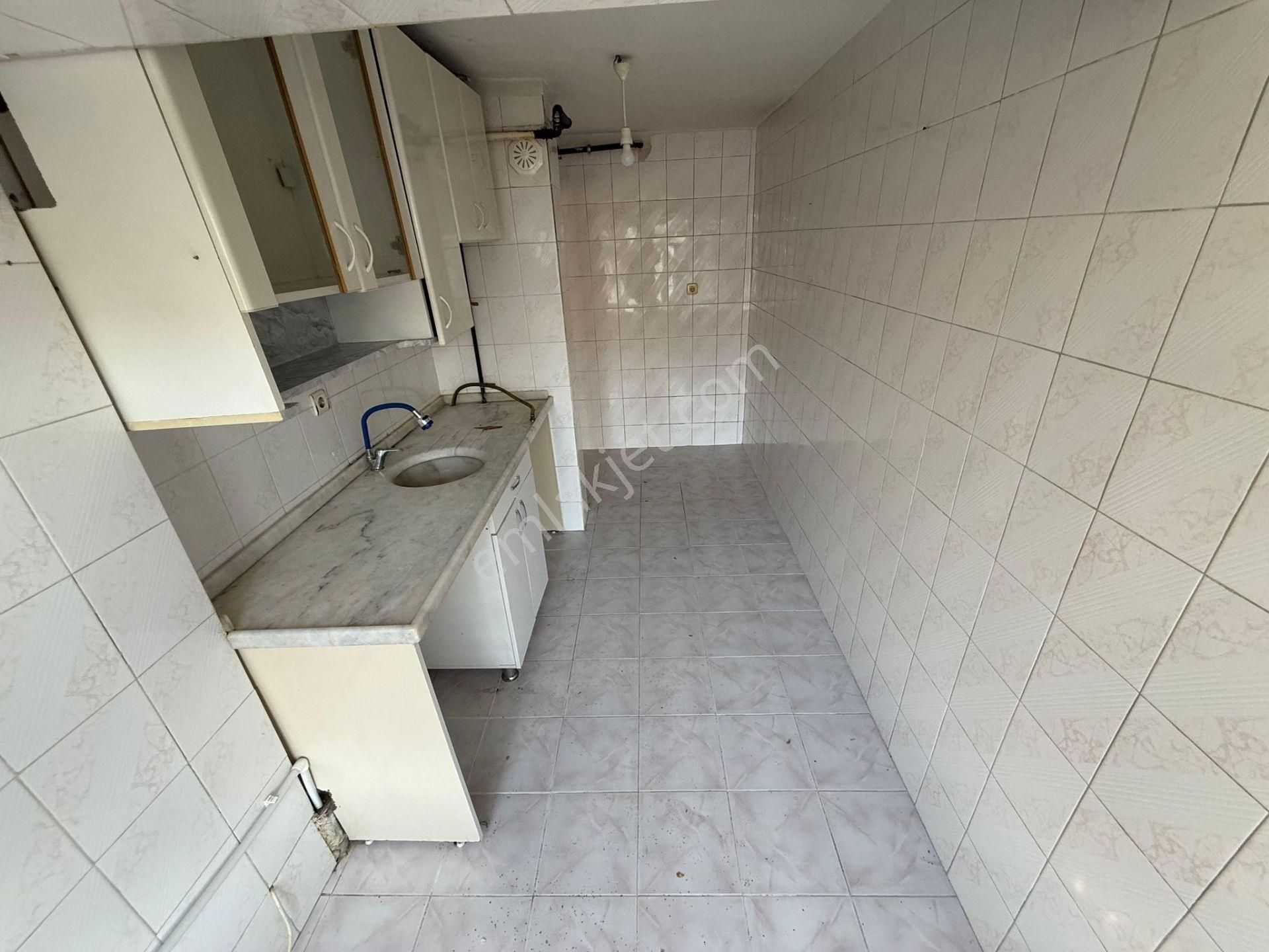 Yunus Emre Caddesi Ve Danışment Göbek Paraleli Katta Ön Cephe - Görsel 8