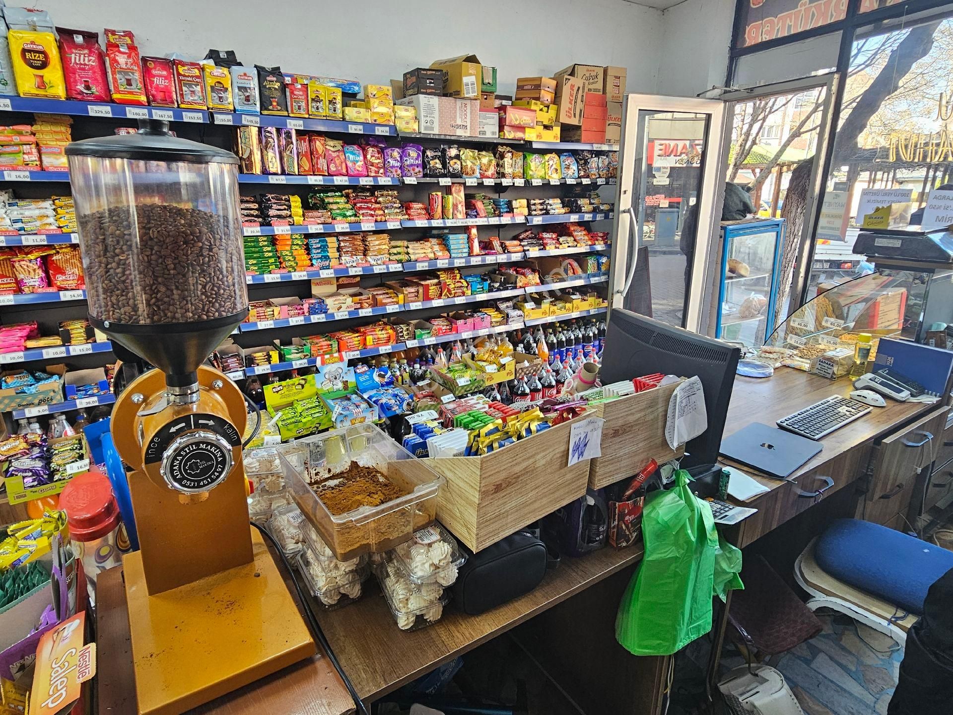 Gönen Gündoğdu'da Ayvacık Caddesin'de Devren Kiralık Market - Görsel 3