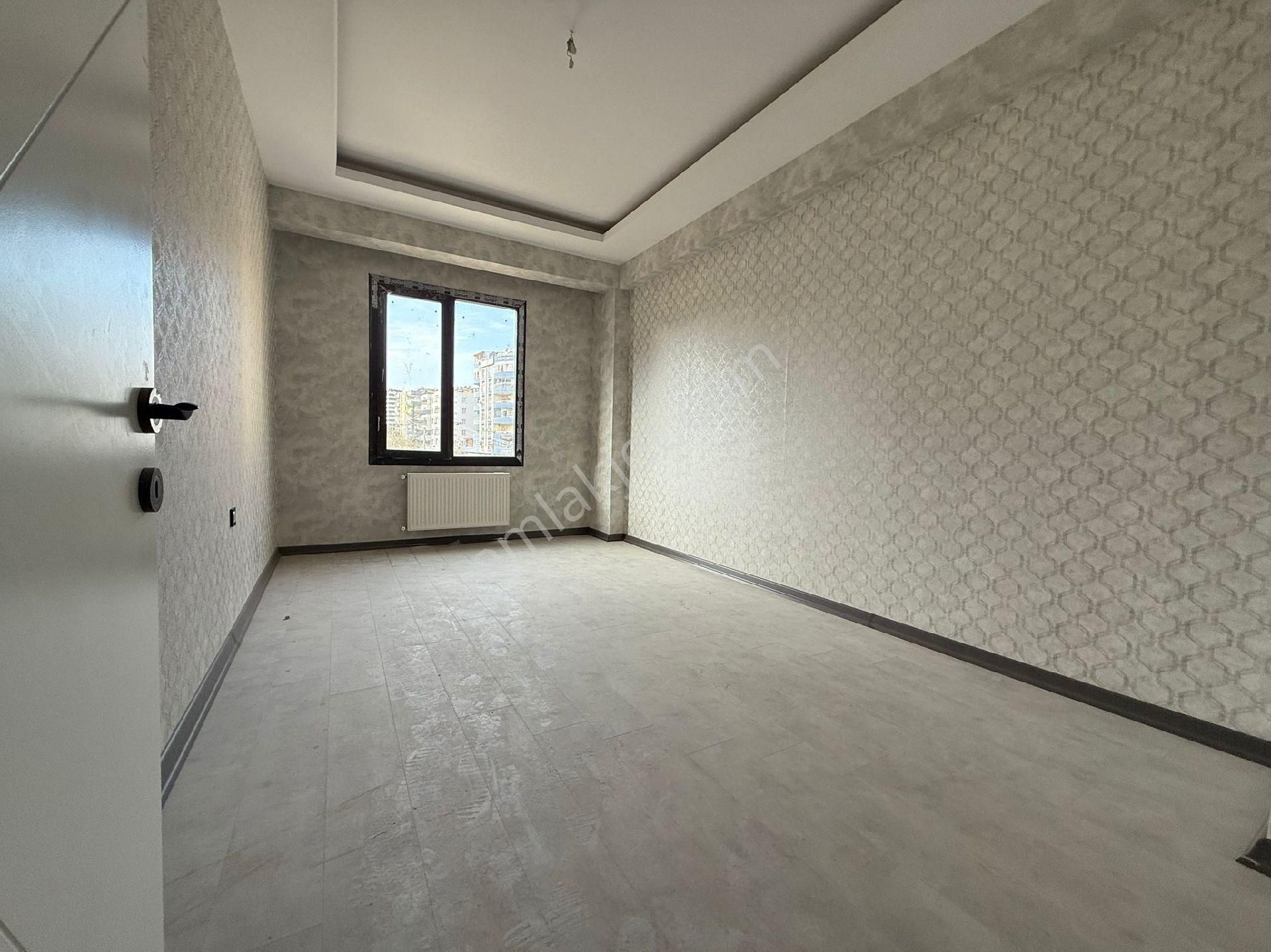 Yavuz Emlak Tan Satılık Daire Arakat Karaköprü Otogar Yanında 5+1 - Görsel 22