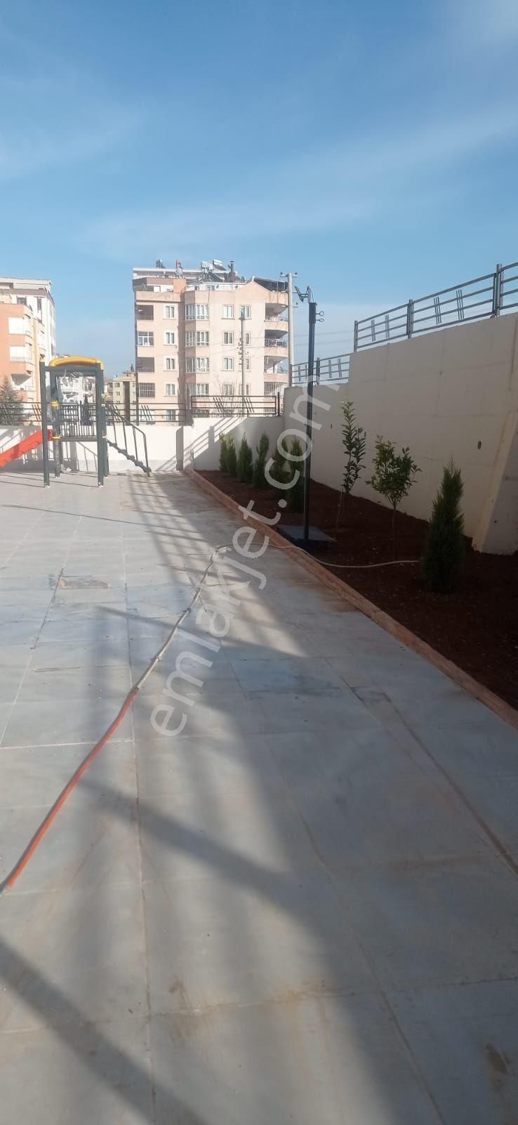 Yavuz Emlak Tan Satılık Daire Arakat Karaköprü Otogar Yanında 5+1 - Görsel 6