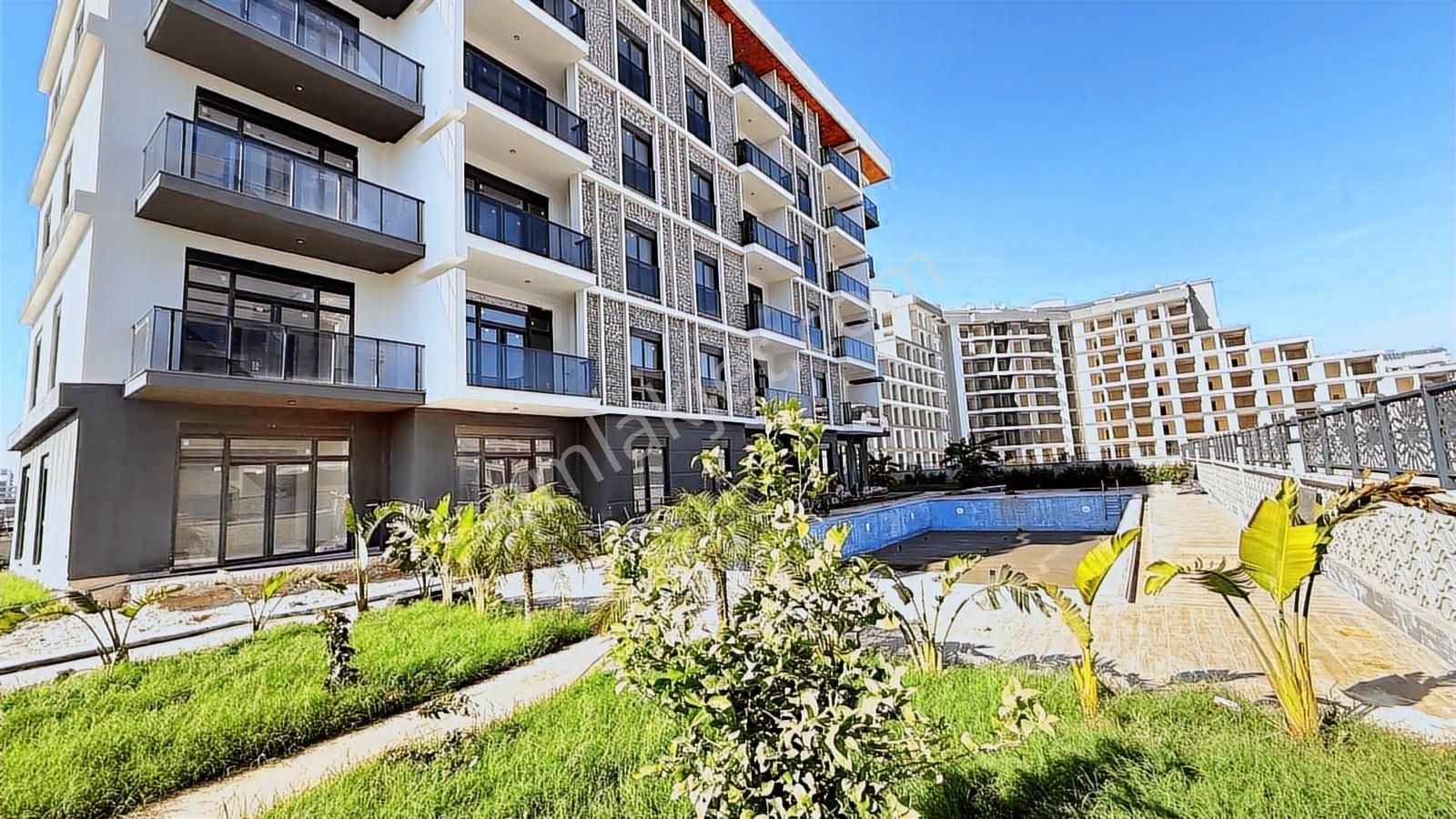 Altıntaşta Satılık Yüksek Giriş 1+1 Lüks Daire