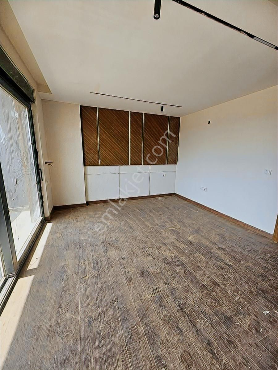 Kemeragzi'nda Satılık 2+1 Ultra Lüks Villa - Görsel 9