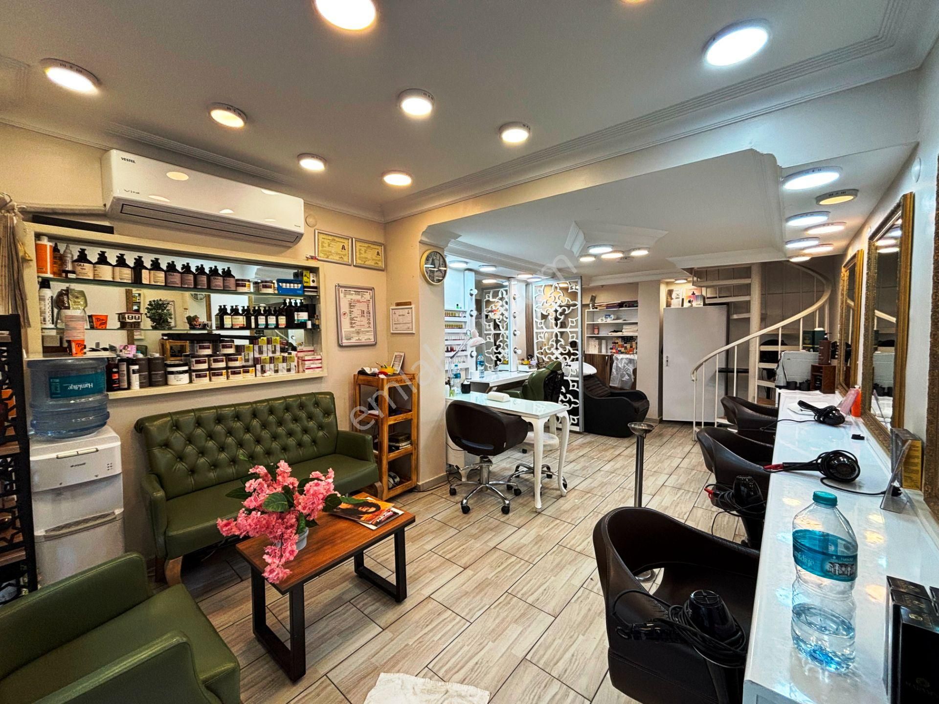 Bahariye Caddeye İlk Bina 70m2 İskanlı Asma Katlı Satılık Dükkan - Görsel 4