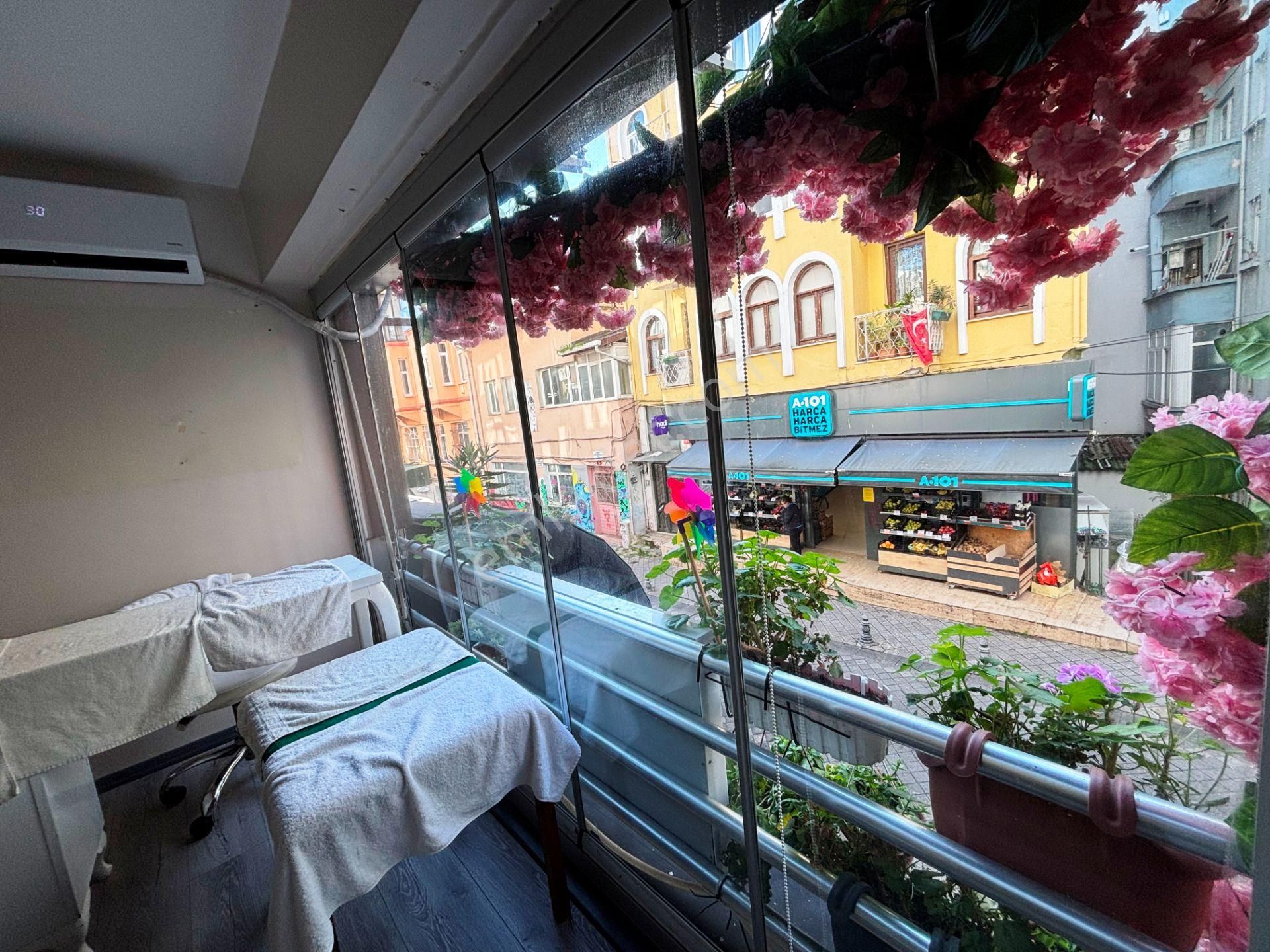 Bahariye Caddeye İlk Bina 70m2 İskanlı Asma Katlı Satılık Dükkan - Görsel 14