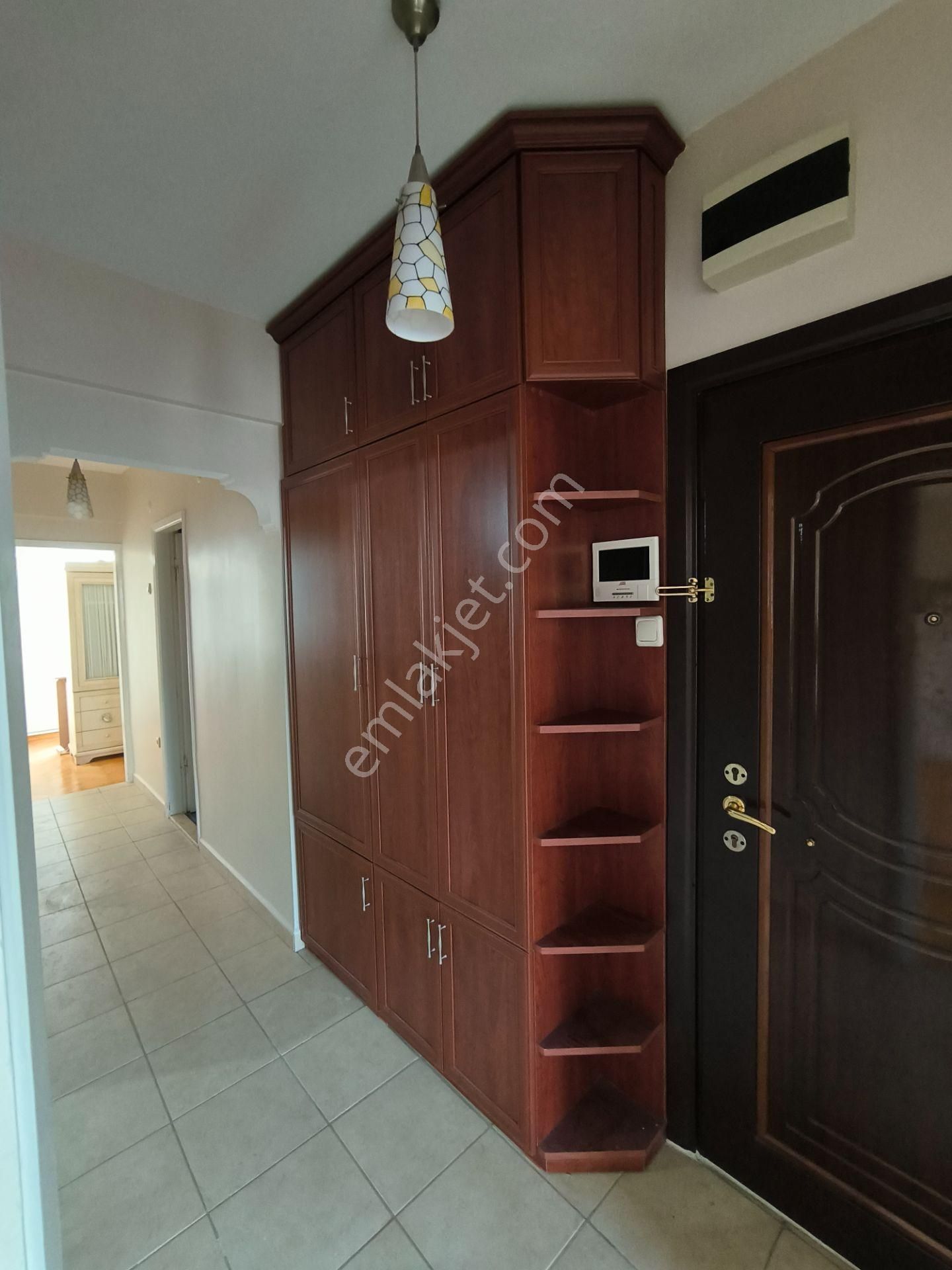 Merkezi Lokasyonda Açık Otoparklı 3+1 Temiz Satılık Daire - Görsel 10