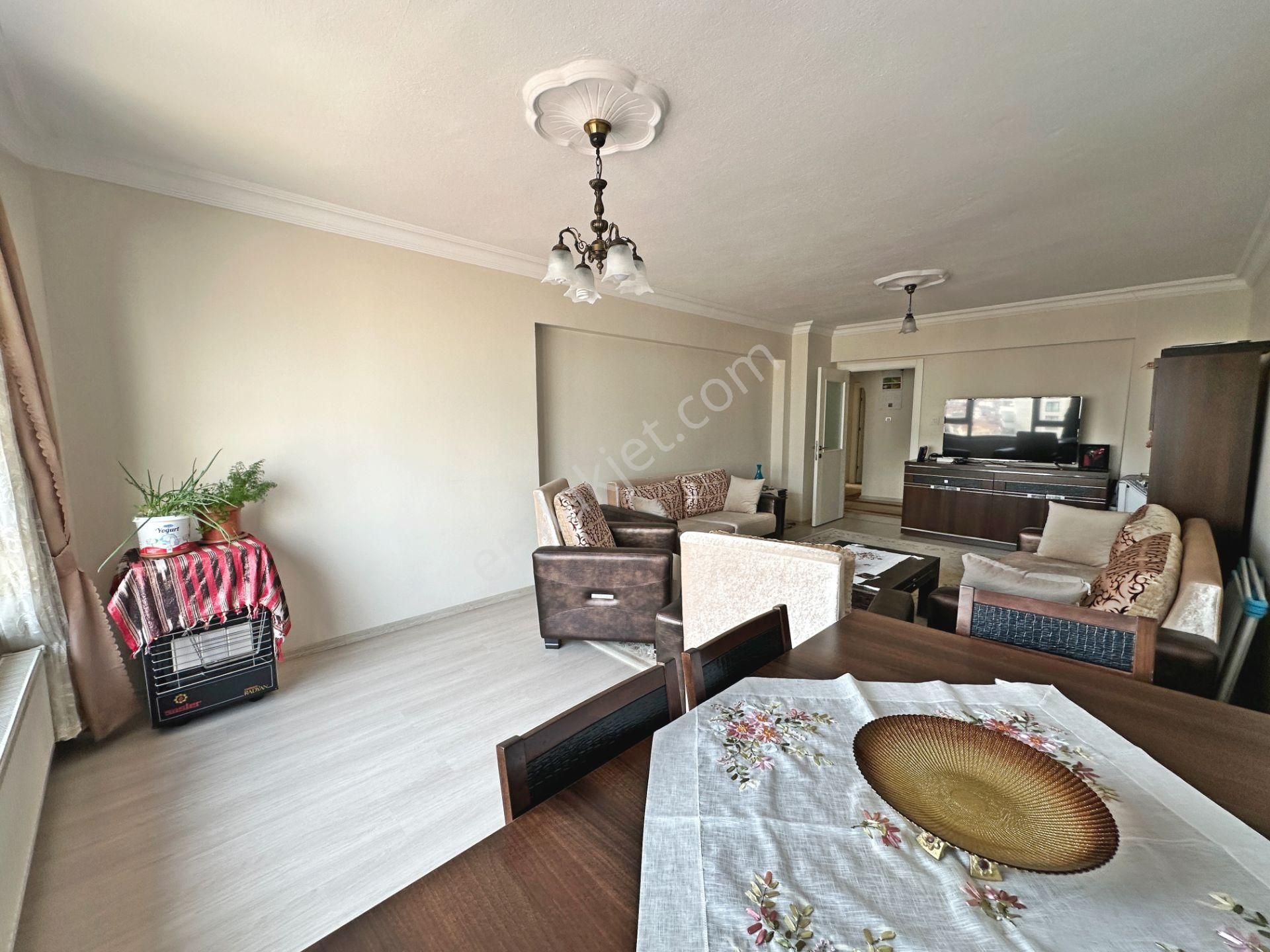 Şafaktepe Park Yakını Manzaralı Full Yapılı 3+1 Satılık Daire - Görsel 4