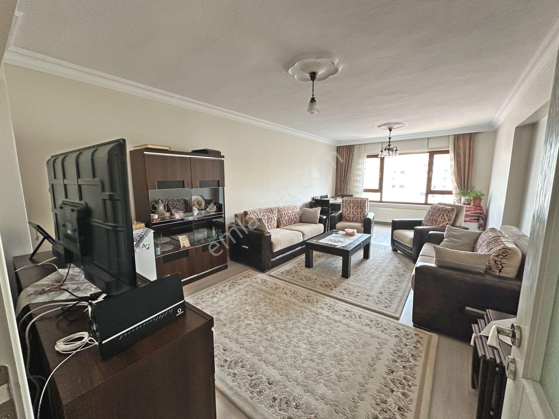 Şafaktepe Park Yakını Manzaralı Full Yapılı 3+1 Satılık Daire