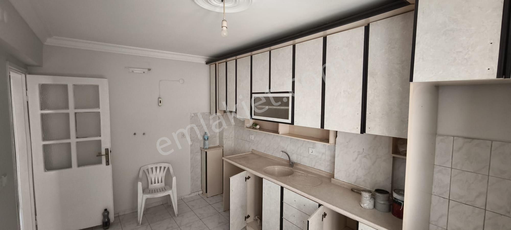 Merkezde 2+1 Kapalı Mutfaklı Satılık Daire - Görsel 2