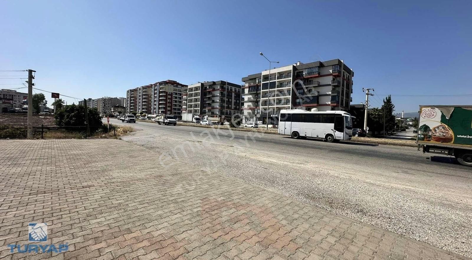 Turyap'tan Ana Cadde Üzeri 4 Katlı 1350m2 Komple Kiralık İşyeri