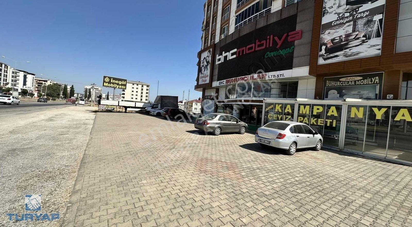 Turyap'tan Ana Cadde Üzeri 4 Katlı 1350m2 Komple Kiralık İşyeri - Görsel 8