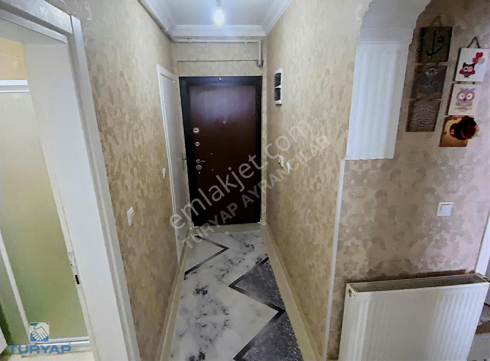 Turyap'tan Tadilatlı, Ana Caddeye Yakın, 2+1 Kapalı Mutfak Daire - Görsel 2