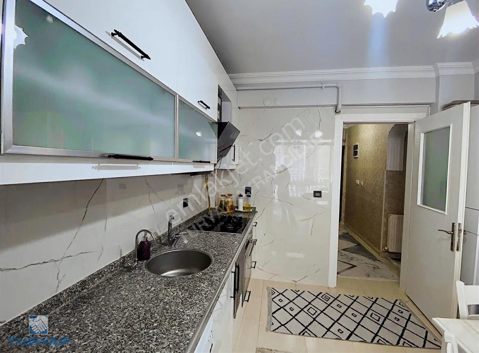 Turyap'tan Tadilatlı, Ana Caddeye Yakın, 2+1 Kapalı Mutfak Daire