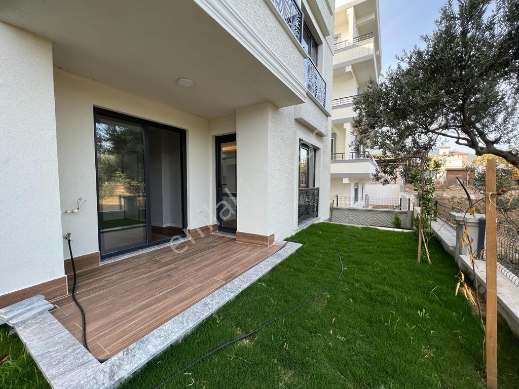 Akçay Oya Gayrimenkul'den Zeytinli'de Bahçe Kullanımlı 2+1 Sıfır Daire