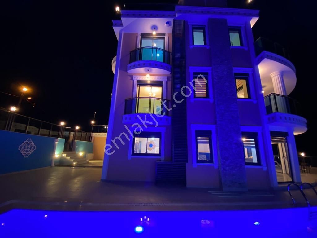 Satılık -villa Kestel/alanya 6+2 Villa Vatandaşlık Uygun