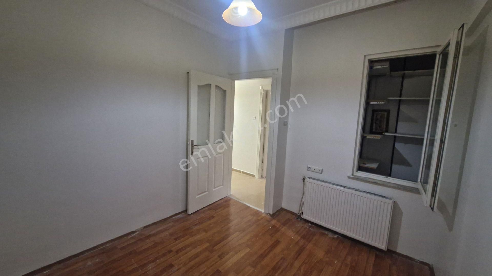 Binevler'de 3+1 Balkonlu Hasarisiz K.uygun Yüksek Giriş Daire - Görsel 4